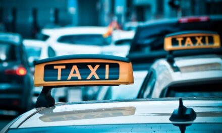 UHAPŠENO ODGOVORNO LICE TAXI UDRUŽENJA ZBOG UTAJE POREZA I LAŽNIH UGOVORA O RADU