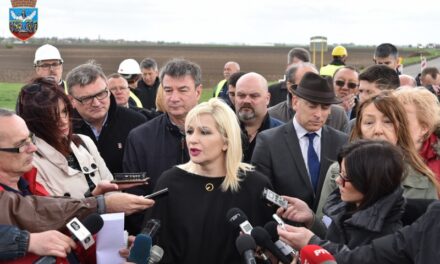 ZORANA MIHAJLOVIĆ OBIŠLA RADOVE NA REHABILITACIJI PUTA NOVI SAD – ZRENJANIN