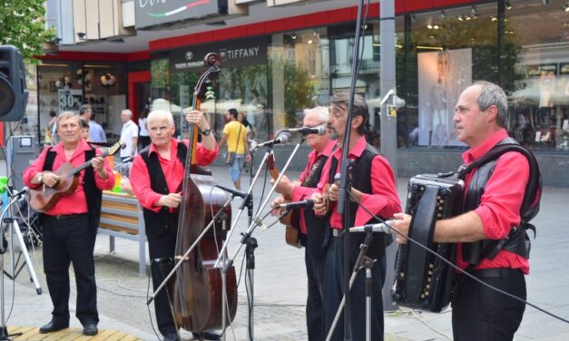 POGLEDAJTE KOMPLETAN PROGRAM KORZO FESTA-učestvujte u korzo kvizu i osvojite letovanje