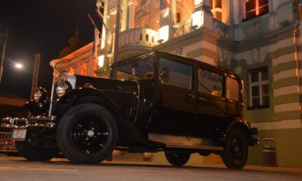 PRIČA O PRVOM TAKSISTI U NAŠEM GRADU I OLDATAJMERU KOJI JE UČESTVOVAO U POZNATIM FILMOVIMA