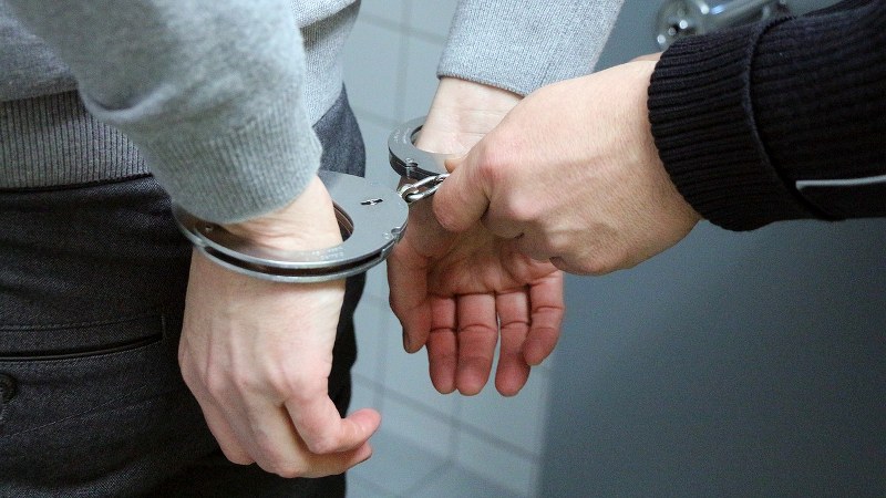 Pripadnici PU Zrenjanin i Poreske policije uhapsili privatnika koji je oštetio budžet za 6,5 miliona dinara