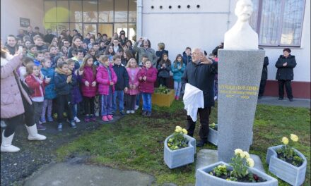 U ORLOVATU OTKRIVENA BISTA UROŠU PREDIĆU