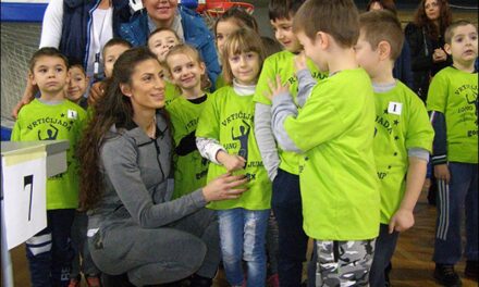 Ivana Španović sa predškolcima na četvrtoj “Vrtićijadi“