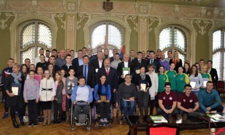 Sportski savez grada Zrenjanina dodelio nagrade najboljim sportistima i sportskim radnicima