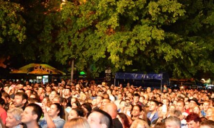 Za vikend u Zrenjaninu nastupiće 12 zrenjaninskih rok bendova na festivalu ZRok