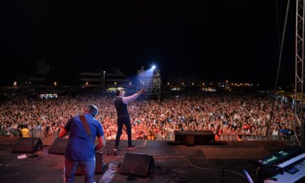 Sergej Ćetković i Nina Badrić održali koncert za pamćenje u Novom Bečeju