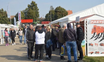 Drugi Poljoprivredni sajam u Jaši okupio veliki broj izlagača i posetilaca