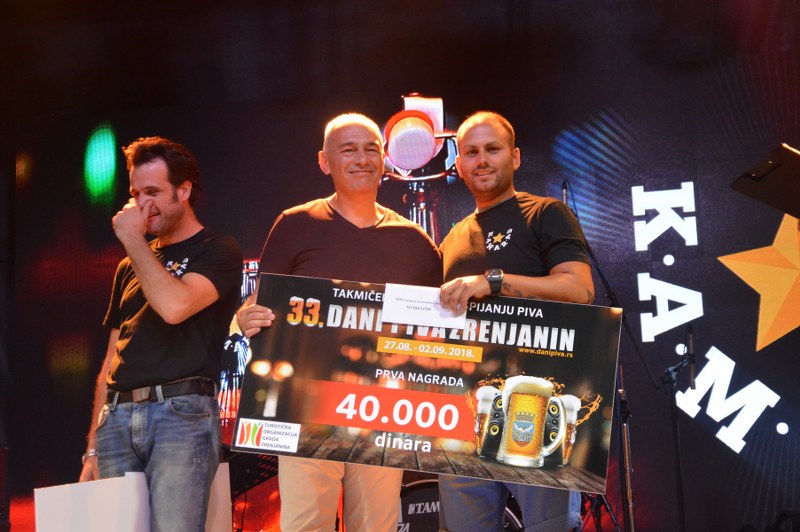 Zrenjaninac Milan Kišprdilov pobednik takmičenja u brzom ispijanju piva