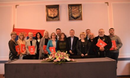 Uručene Oktobarske nagrade zaslužnim građanima opštine Sečanj