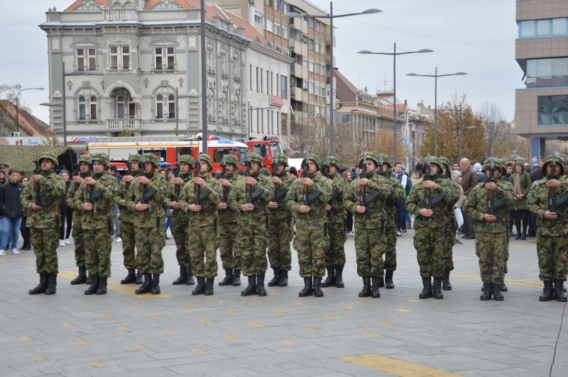 U toku javni konkurs za dobrovoljno služenje vojnog roka i kurs za rezervne oficire