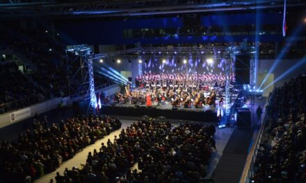Zrenjaninska filharmonija održala spektakularan koncert (VIDEO)