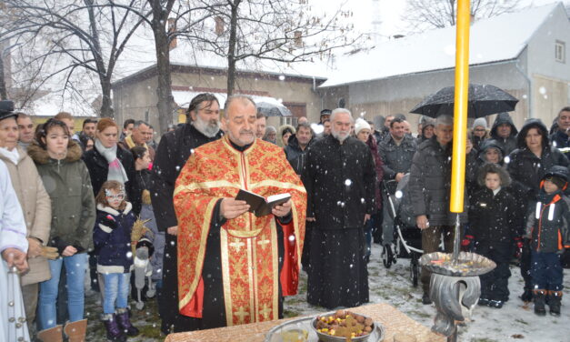 HRISTOS SE RODI! SREĆAN BOŽIĆ