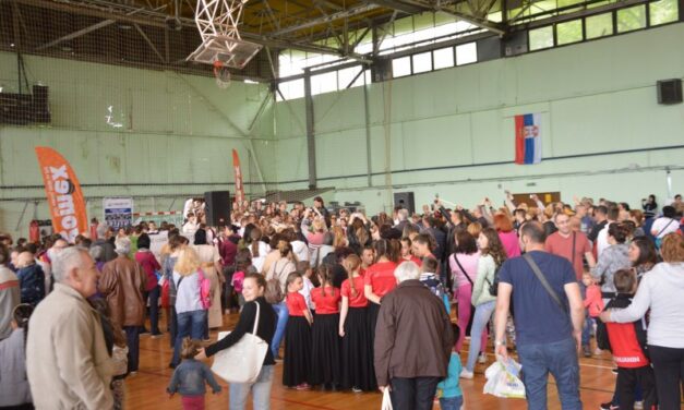 Peti festival „Uskršnje jaje“ okupio veliki broj dece (FOTO)