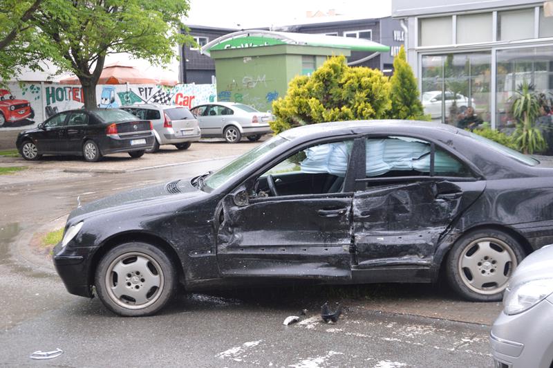 Šest saobraćajnih nezgoda- jedna osoba teže povređena