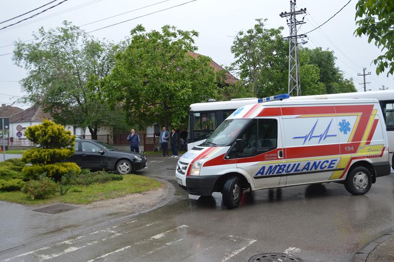 2 saobraćajne nezgode -1 osoba teže i 10 lakše povređeno