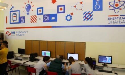 NIS obezbedio najsavremeniju IT opremu  u 20 škola u Zrenjaninu