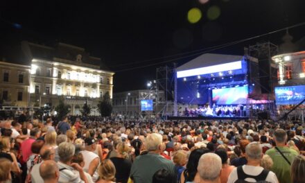 ZRENJANINSKA FILHARMONIJA ODRŽALA KONCERT PRED REKORDNIM BROJEM POSETILACA