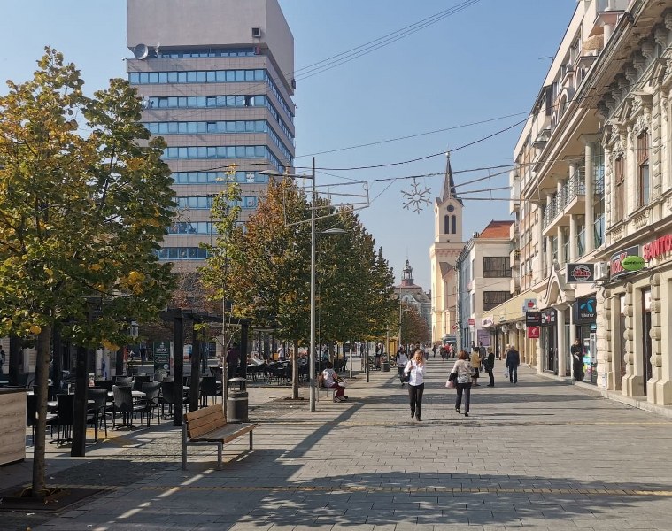 Cisterne sa dezinfekcionim rastvorom postavljaju se na tri lokacije u gradu