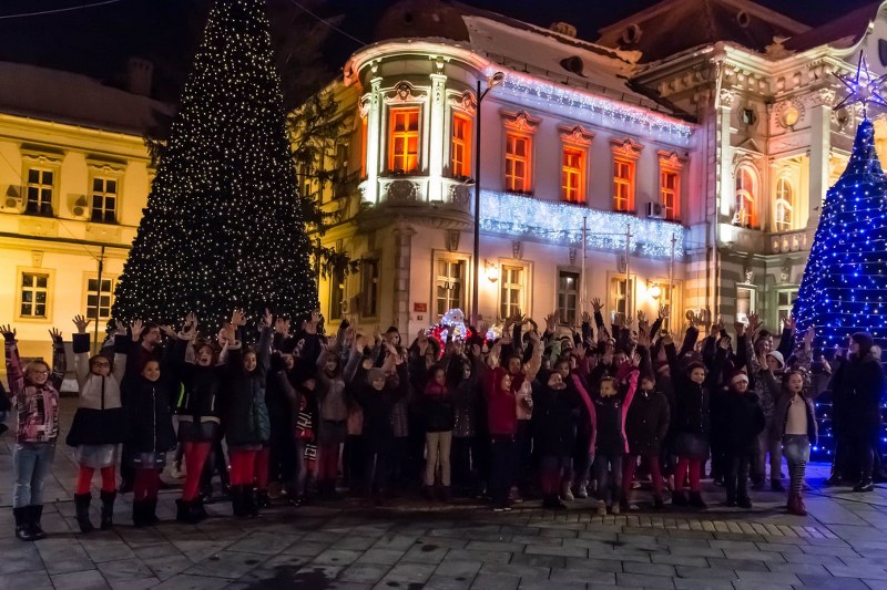 TRADICIONALNI HUMANITARNI NOVOGODIŠNJI KONCERT „PRAZNIČNE ČALORIJE“