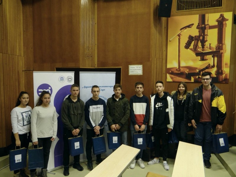 Učenici EGŠ “Nikola Tesla” Ivana Višković i Ivan Granić pobednici konkursa „Matematička galerija“
