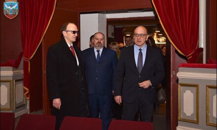 Ministarstvo kulture i informisanja izdvaja 4 miliona dinara za sanaciju krova i tavanice pozorišta u Zrenjaninu