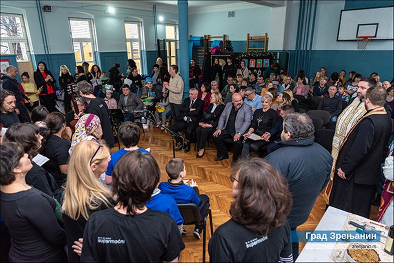 U ZRENJANINSKIM ŠKOLAMA OBELEŽEN SAVINDAN