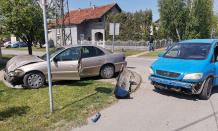 SAOBRAĆAJNA NEZGODA NA ZELENOM POLJU