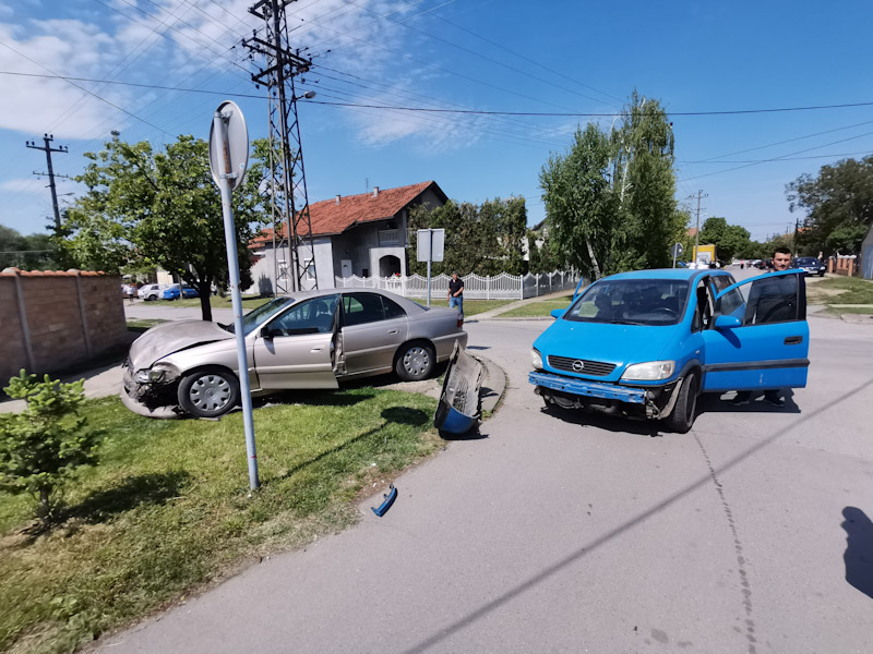 3 saobraćajne nezgode – jedna osoba teže povređena