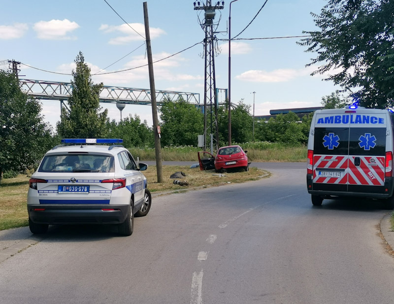 Dve saobraćejne nezgode- jedna osoba lakše povređena