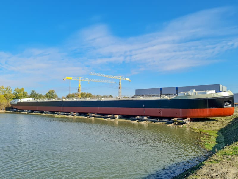 Rečni tanker od 135 metara porinut u Begej nadomak Zrenjanina