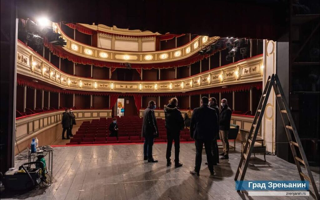 Gradonačelnik sa saradnicima obišao Narodno pozorište “Toša Jovanović” – završeni radovi na rekonstrukciji krova