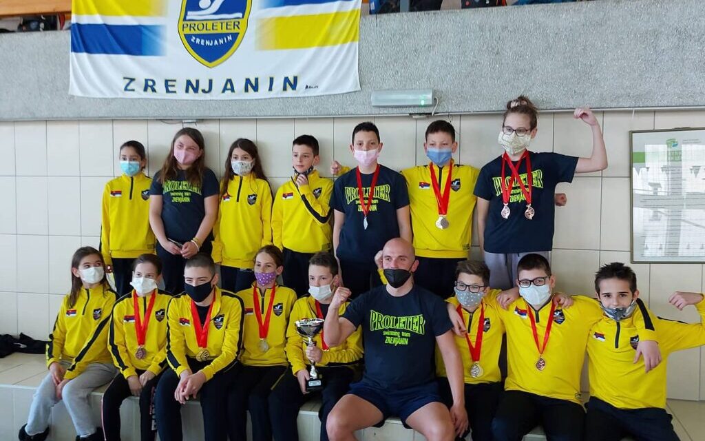 70 MEDALJA, 6 REKORDA, 2 PEHARA I NORMA ZA EVROPSKO ZA ZRENJANINSKE PLIVAČE 