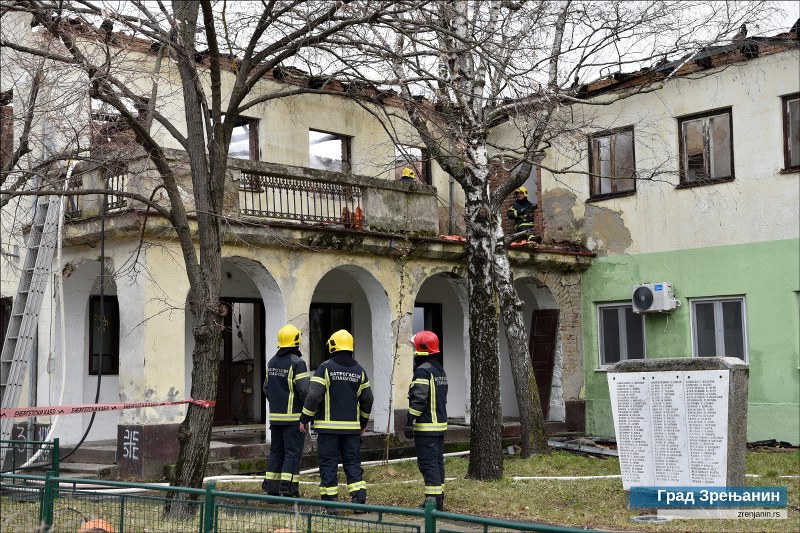 IZGOREO DOM KULTURE U BANATSKOM DESPOTOVCU