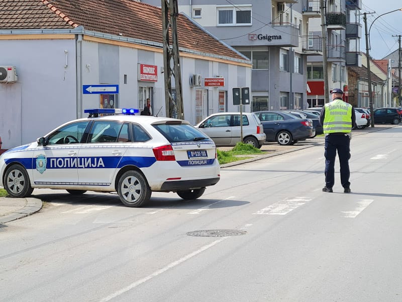 Dve saobraćajne nezgode – 5 osoba lakše povređeno