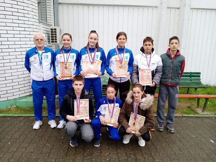 DEVET MEDALJA ZA KARATE KLUB ZADRUGAR