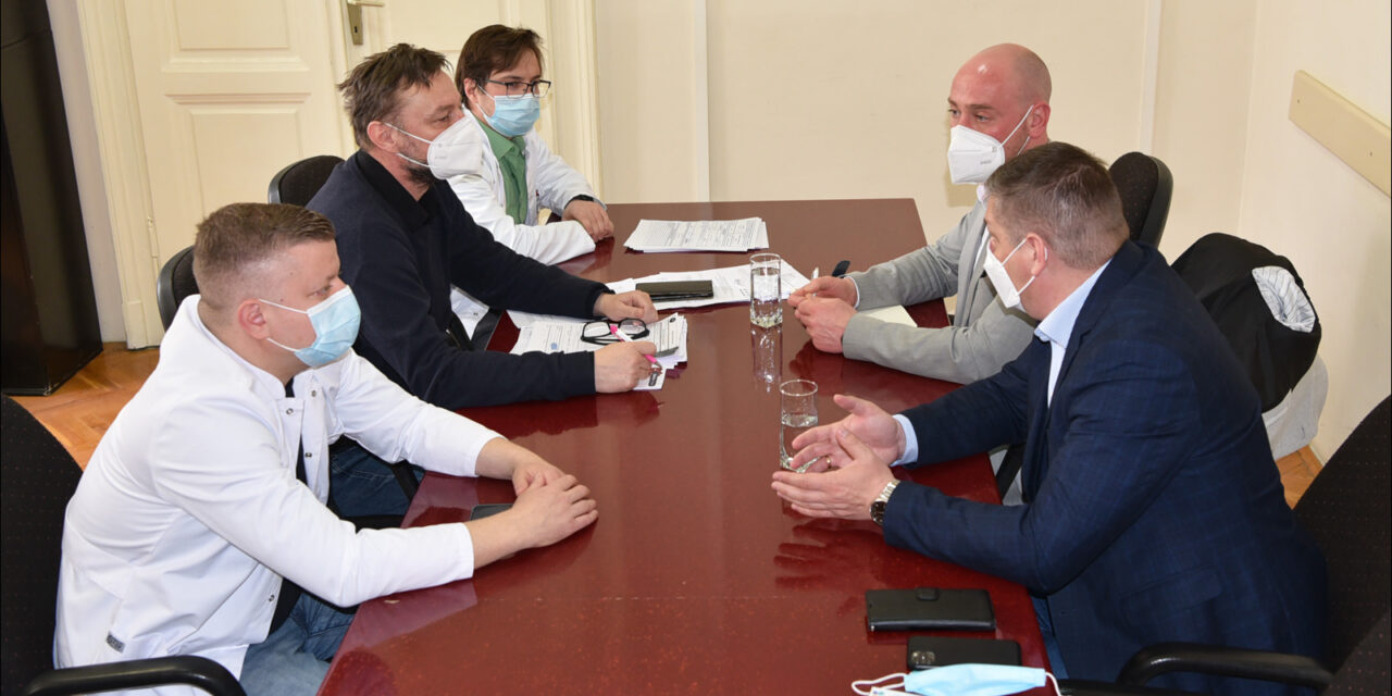 Održan radni sastanak zamenika gradonačelnika s rukovodstvom zrenjaninske bolnice