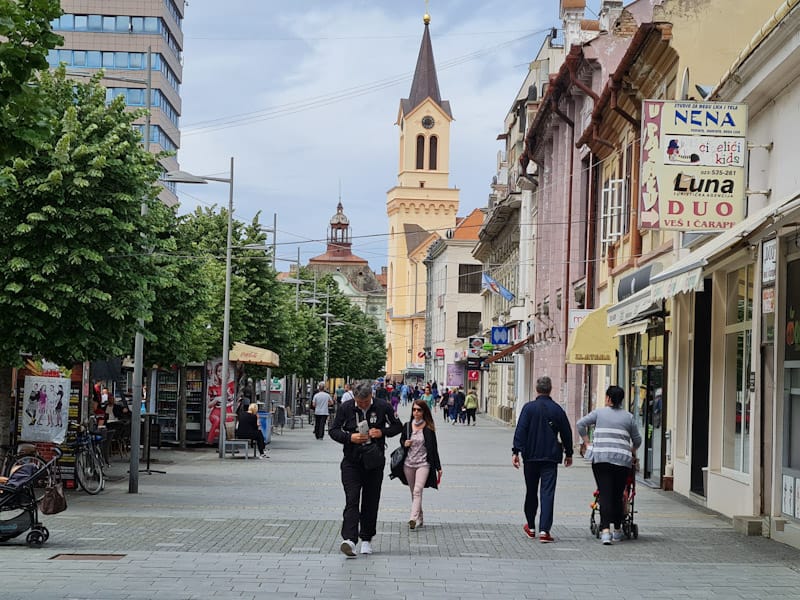 Radno vreme marketa, ambulanti i službi tokom uskršnjih praznika