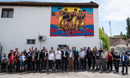 Na mestu gde se stvarala istorija Zrenjanina osvanuo mural Borisa Horvata posvećen košarkašicima Proletera