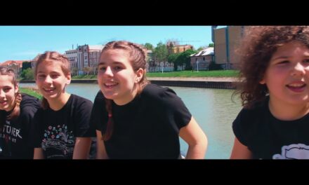 Gradski dečji hor Kulturnog centra obradio numeru čuvenog rok sastava „Ekatarina Velika“ (VIDEO)