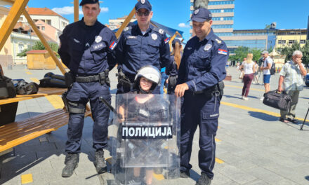 OBELEŽEN DAN POLICIJE NA TRGU SLOBODE (FOTO)