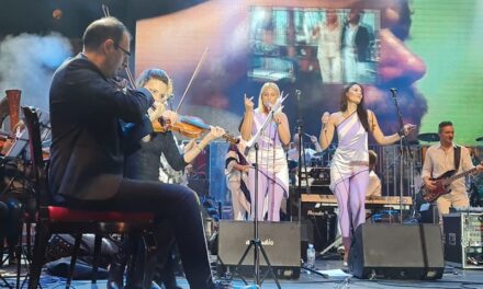 Novogodišnji koncert Zrenjaninske filharmonije i ABBA Real Tribute banda