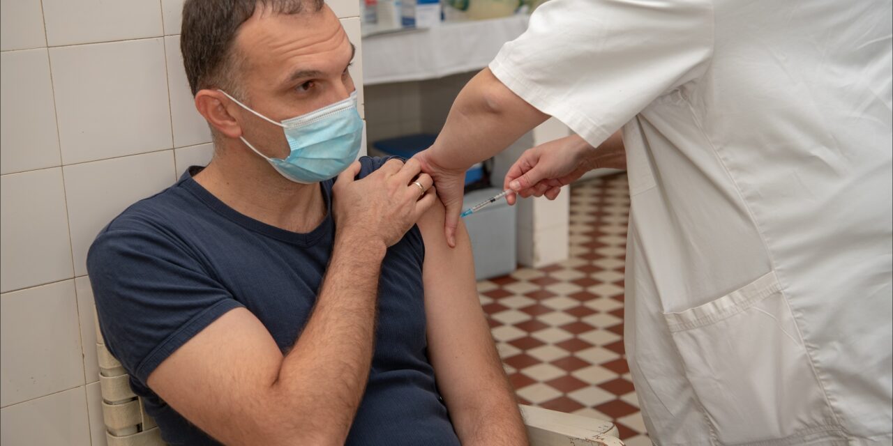 Gradonačelnik Zrenjanina primio treću dozu i uputio poziv građanima da se vakcinišu