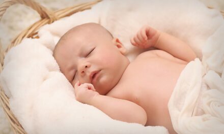 LEPE VESTI: U zrenjaninskoj bolnici rođeno 30 beba, od toga 1 par blizanaca