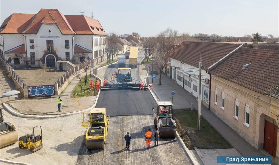 Počelo asfaltiranje u ulici Nikole Pašića, završeno u Stevice Jovanovića