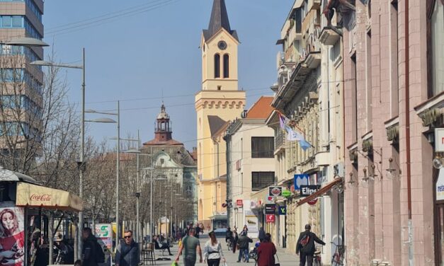 RADNO VREME MARKETA, SLUŽBI I POŠTA TOKOM PRVOMAJSKIH PRAZNIKA