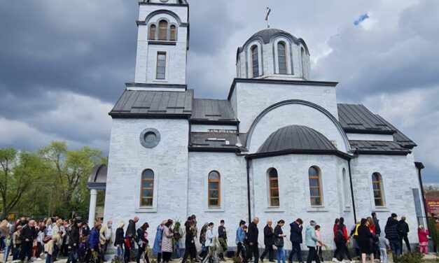 U HRAMU NA ZELENOM POLJU DANAS JE OBELEŽENA VRBICA (FOTO)