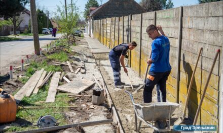 Sanacija trotoara u ulici dr Vase Savića – 420 metara nove pešačke staze uz bolnicu