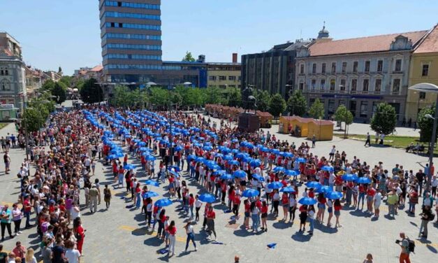 Tradicionalni ples zrenjaninskih maturanata i ove godine na Trgu slobode