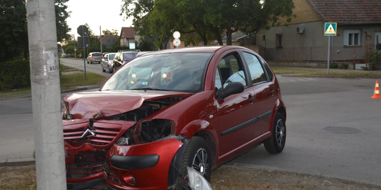 Tri saobraćajne nezgode zbog neprilagođene brzine, jedna osoba teže povređena