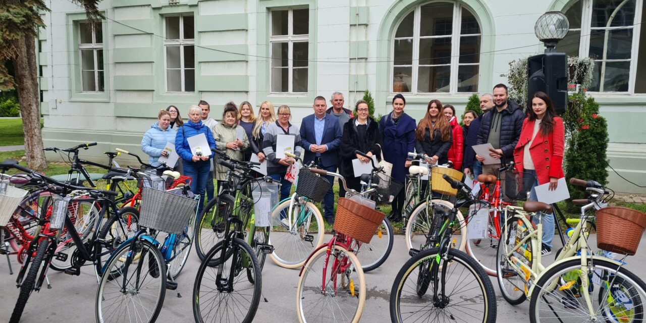Uručeni bicikli kupljeni uz subvenciju Grada Zrenjanina